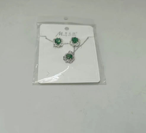 Emerald Zircon Flower Pendant Set